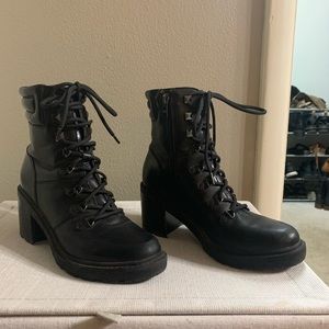 Black boots, Marc Fisher